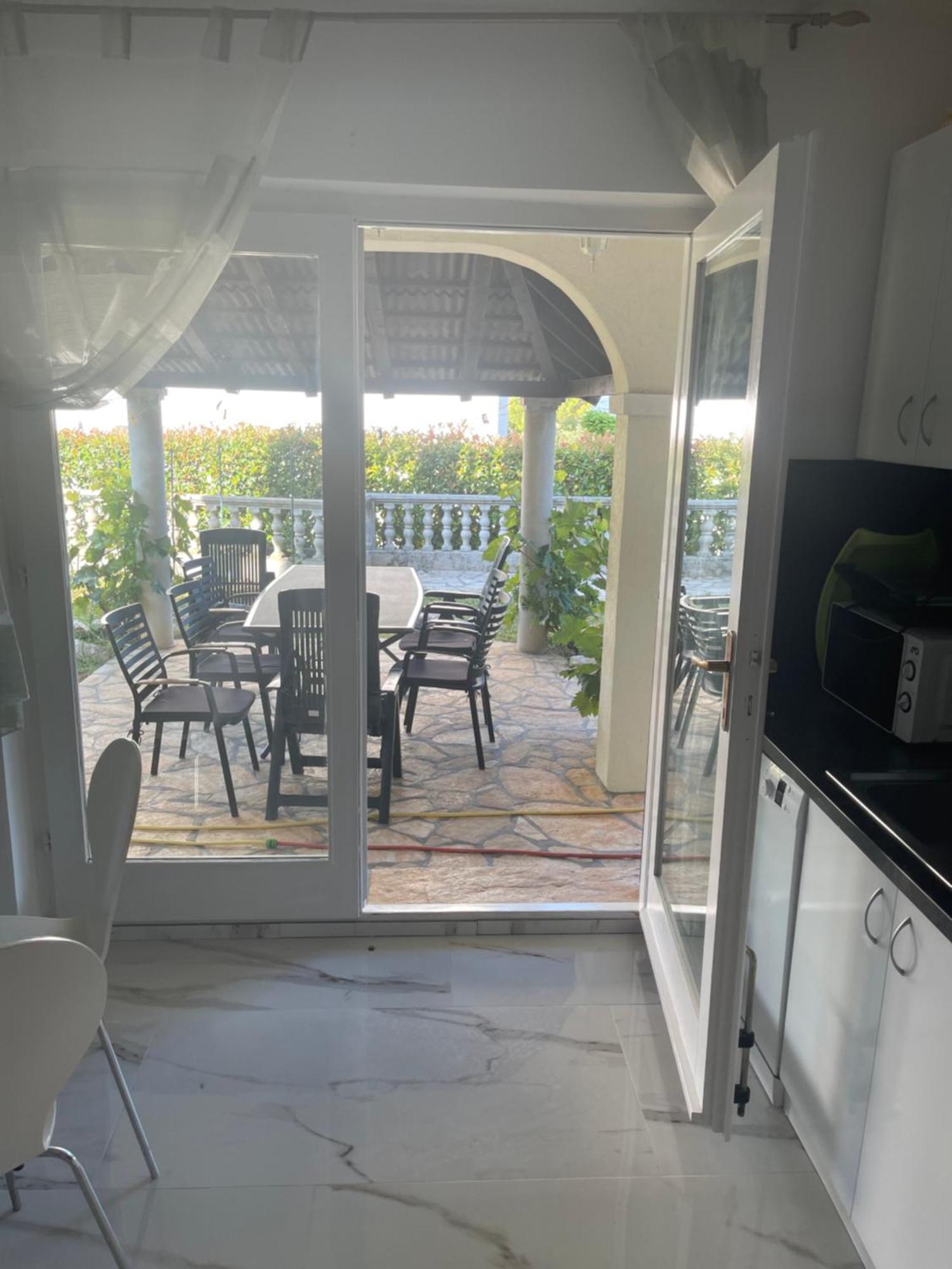 Apartman Holiday Home 1 Bibinje