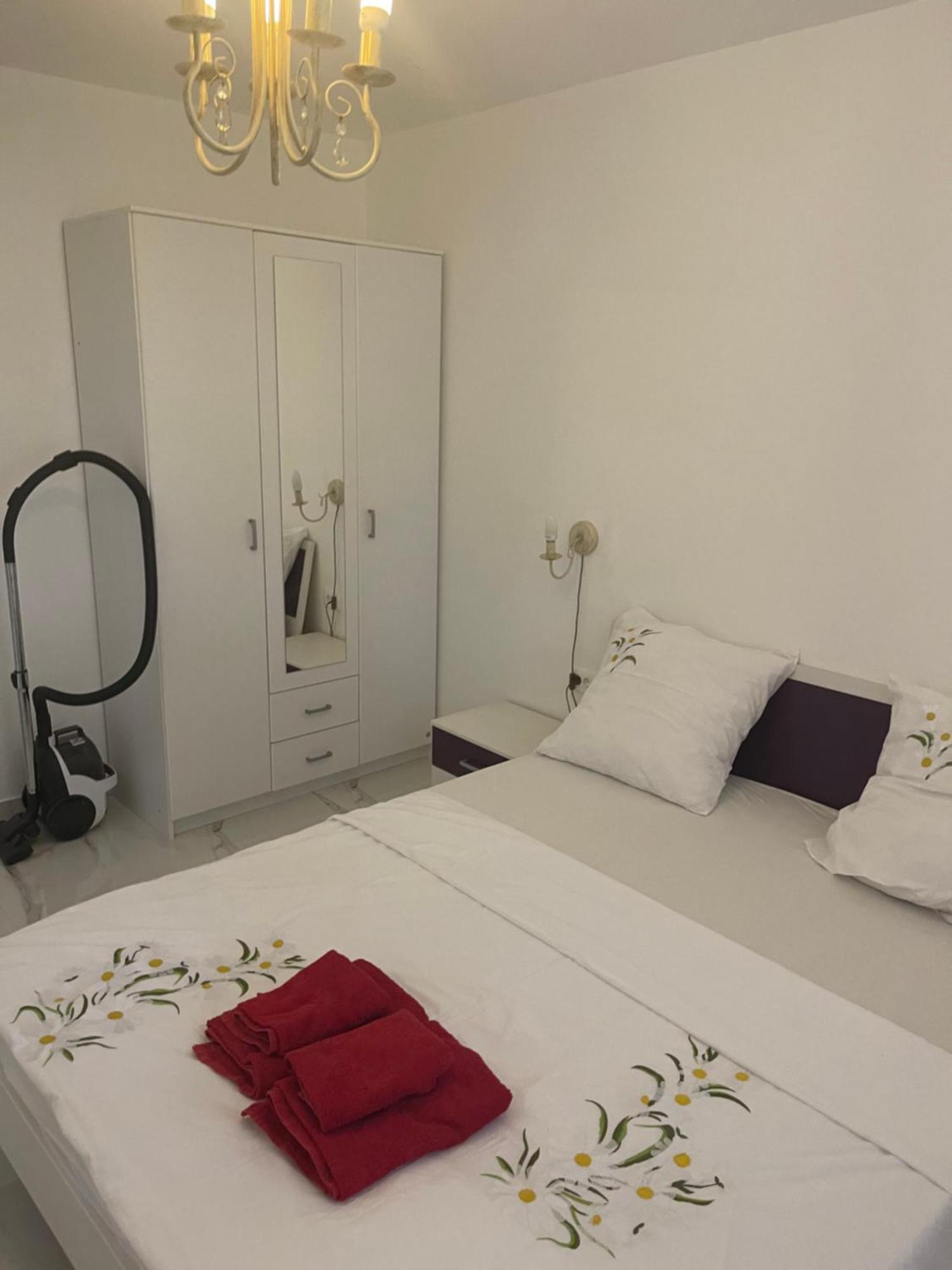 Apartman Holiday Home 1