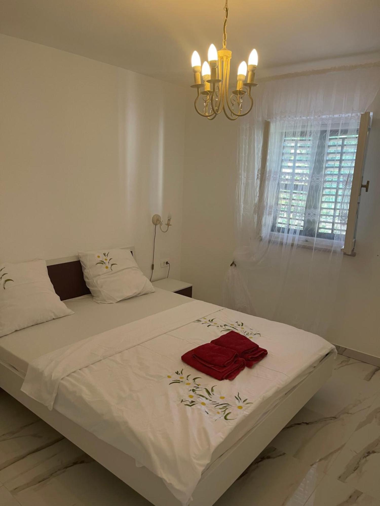 Holiday Home 1 *
