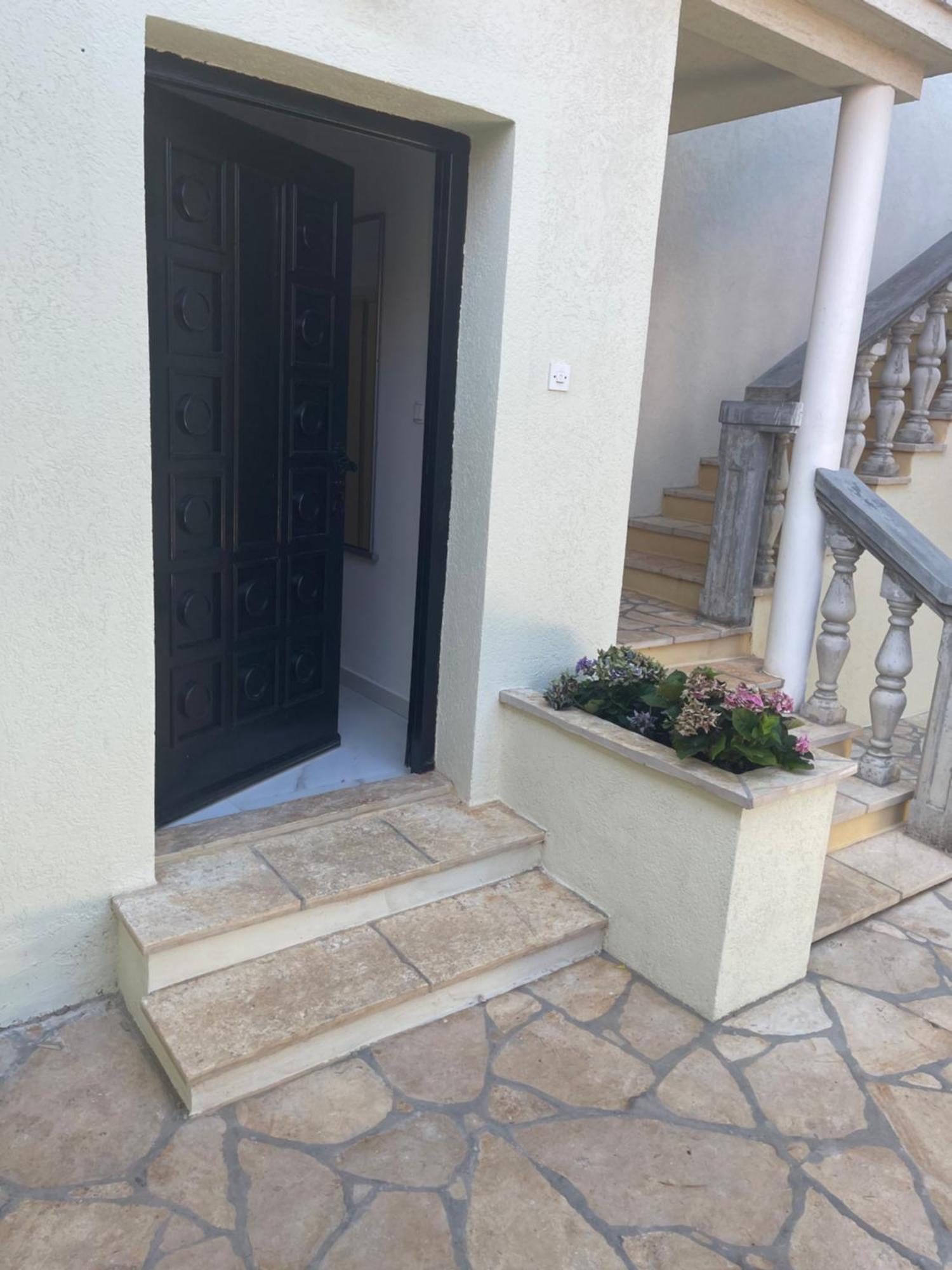 Holiday Home 1 *