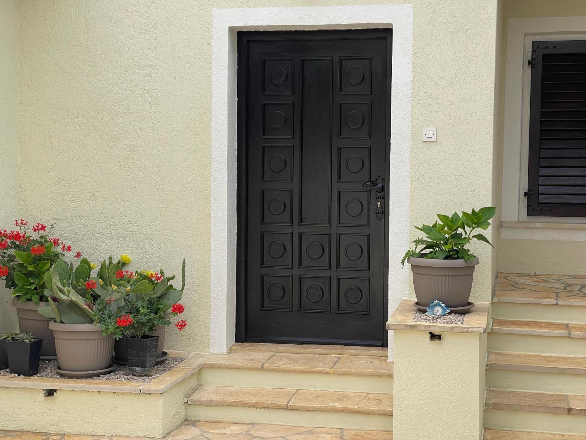 Holiday Home 1 *