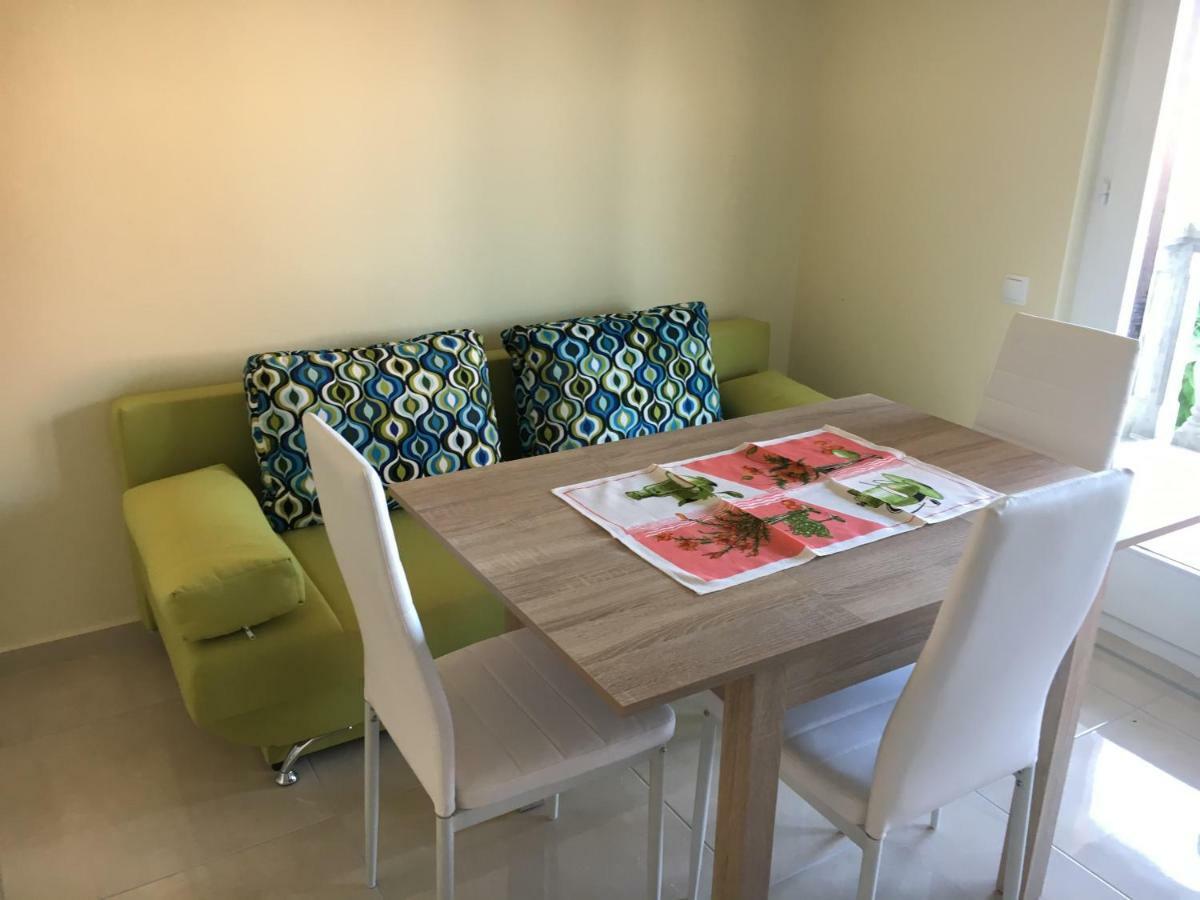 Holiday Home 1 Apartman Bibinje
